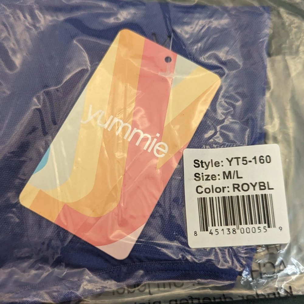 2 New Yummie ultralight thongs M/L - Picture 3 of 5